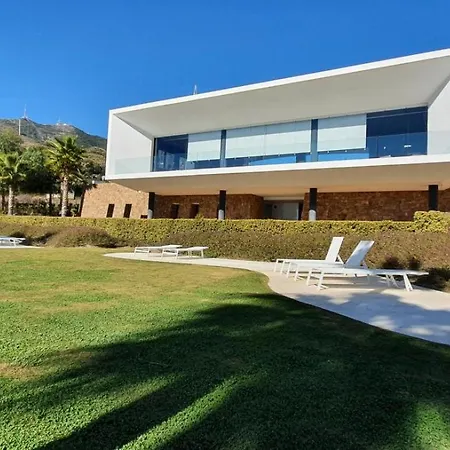 Villa Bali In Costa Benalmadena