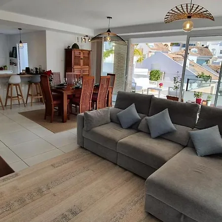 Villa Bali In Costa